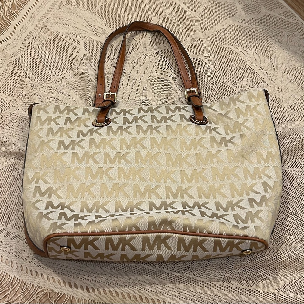 Michael Kors Jet Set Item Grab Bag Jacquard Signature Tote with Tan Leather Trim